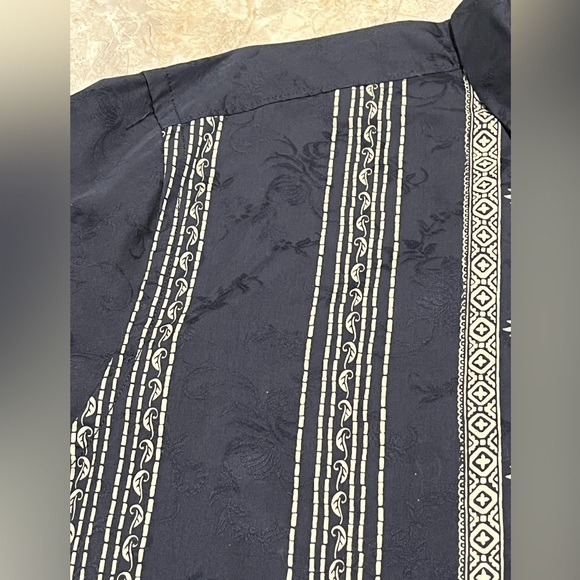 Tommy Bahama Men's Shirt Sz. L. - Picture 6 of 10